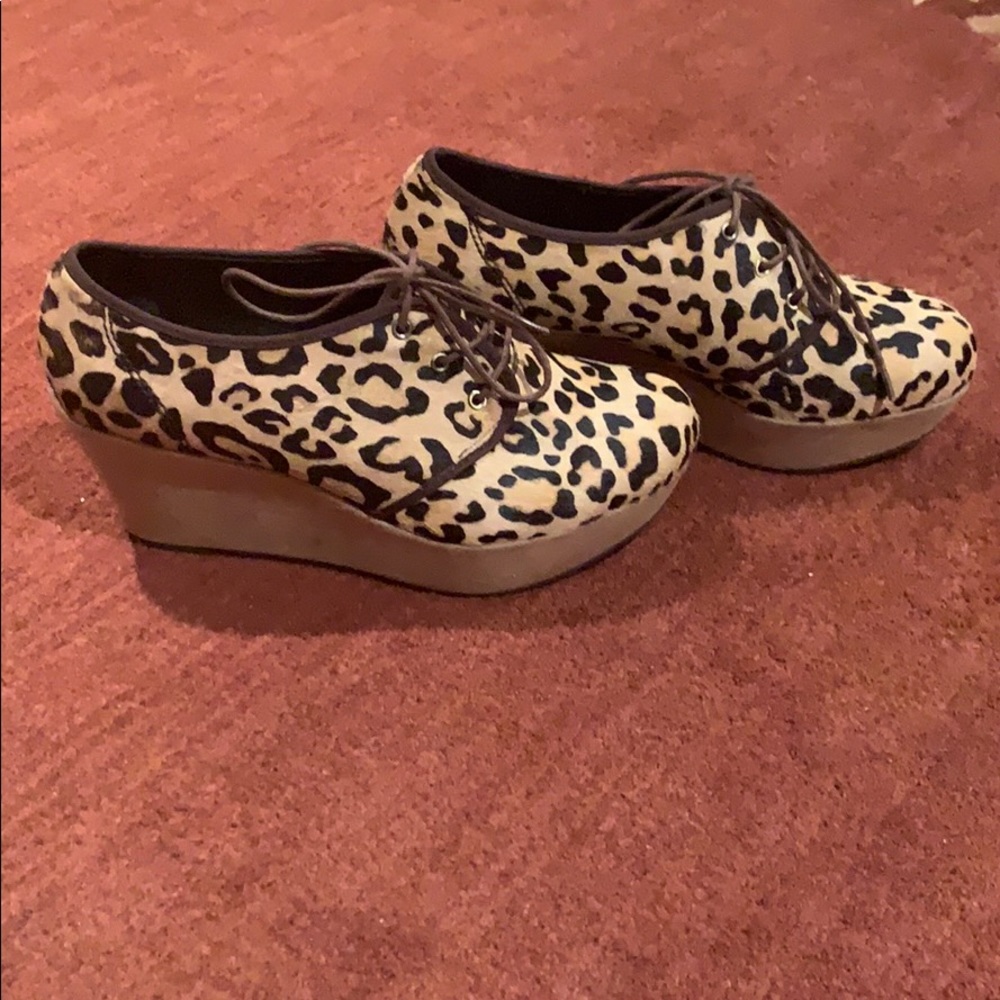 Platform Shoes - Picture 3 of 12